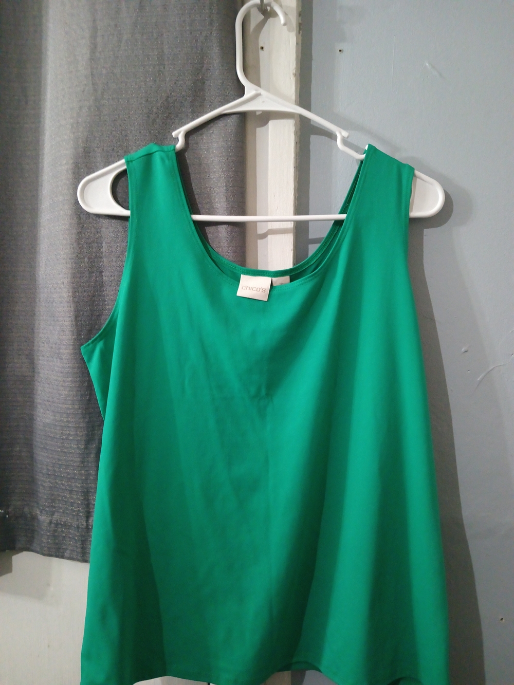 Chico's Emerald Green Scoop Neck Tank